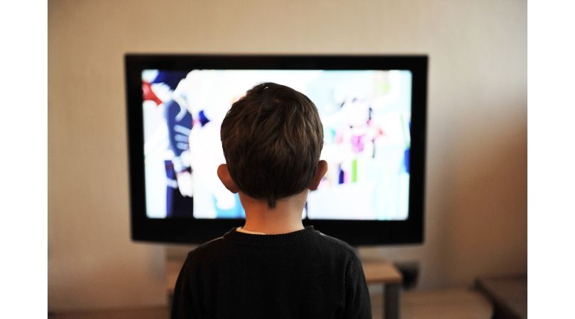 子供のテレビを見る位置が近い 近づけないために実施した対策 ちちおやじのブログ